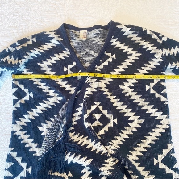 Francesca’s Aztec Fringe Trim Waterfall Drape Cardigan - S/M - Picture 7 of 10